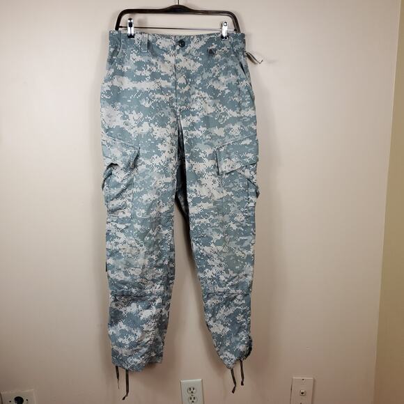 Army Digital Camo Cargo Pants with Button Fly Size S - Picture 1 of 12